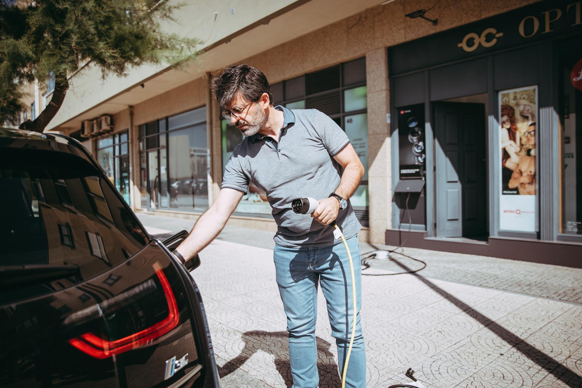 BMW i3 Owner Still Uses Original Brakes After Covering 277,000 Kilometers