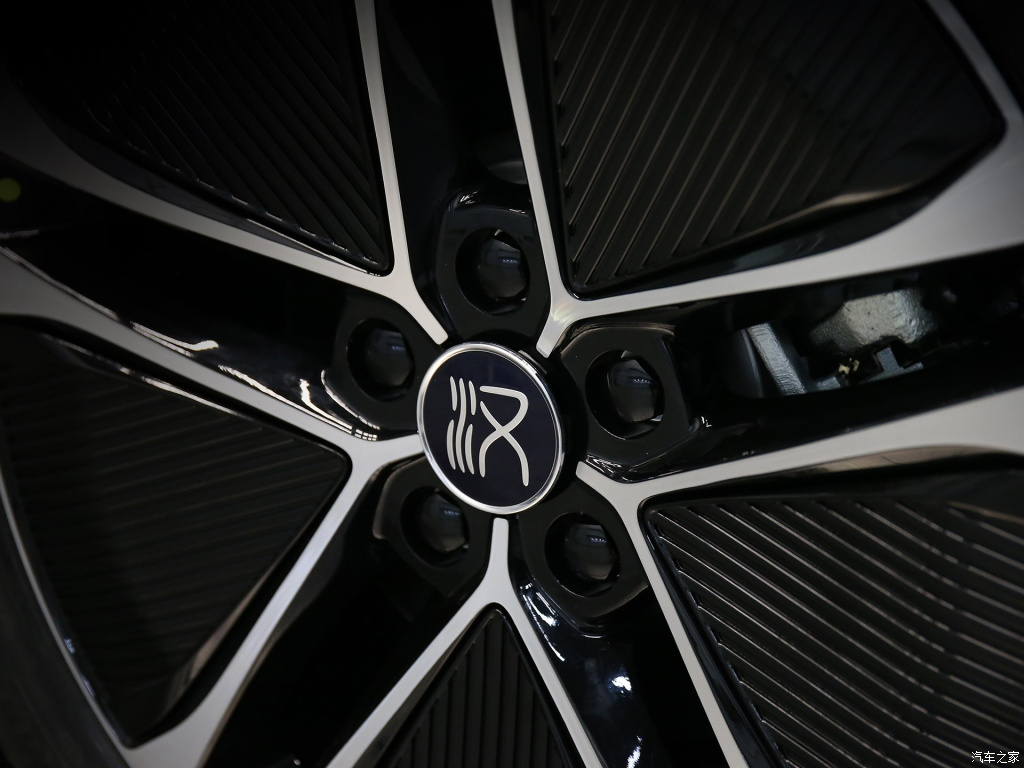 BYD’s Sharp Looking Han Sedan Previewed In All-Electric And PHEV Forms