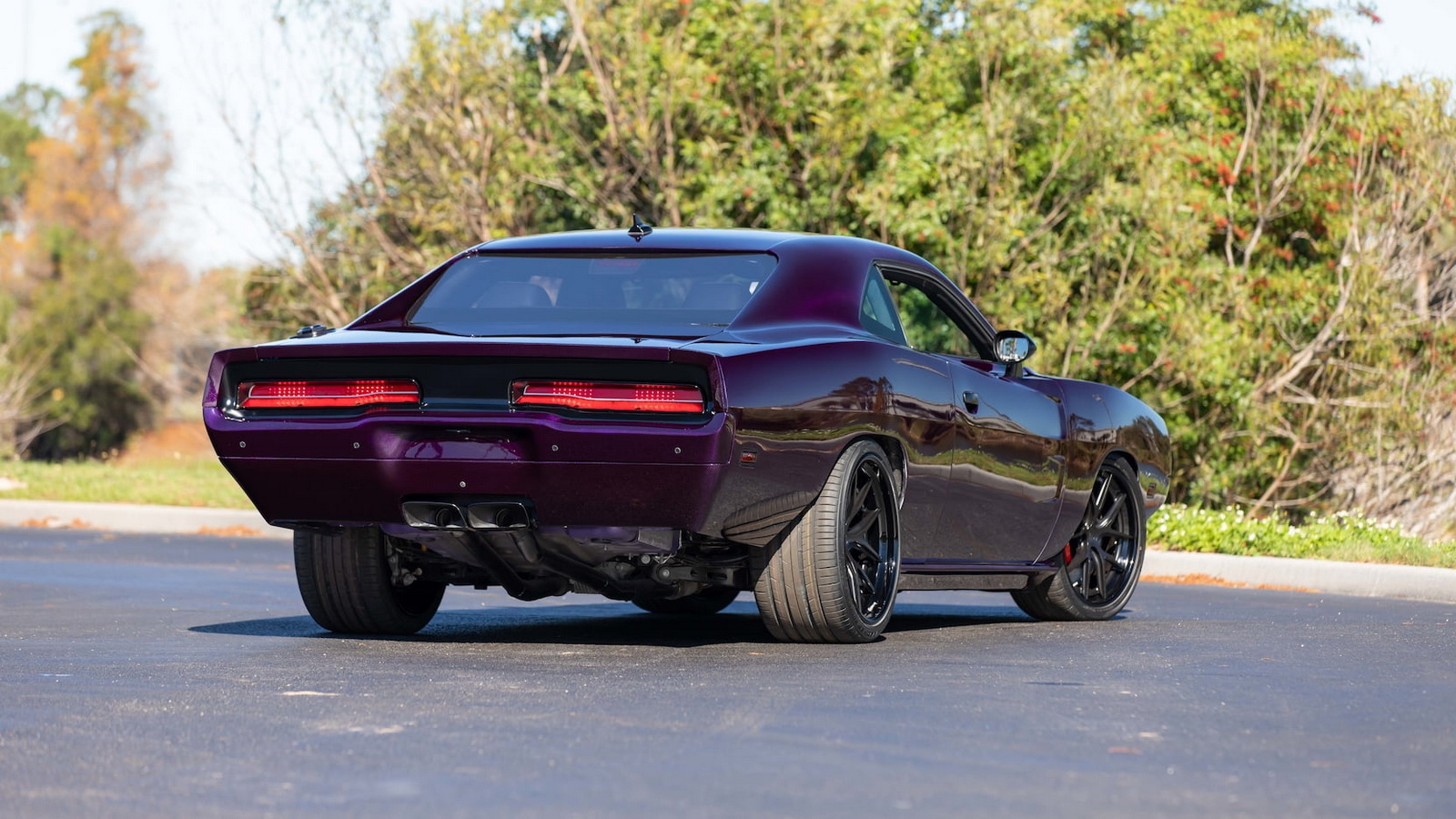 2019 Dodge Challenger Hellcat Wears Carbon 1969 Charger Body Like A Glove |  Carscoops