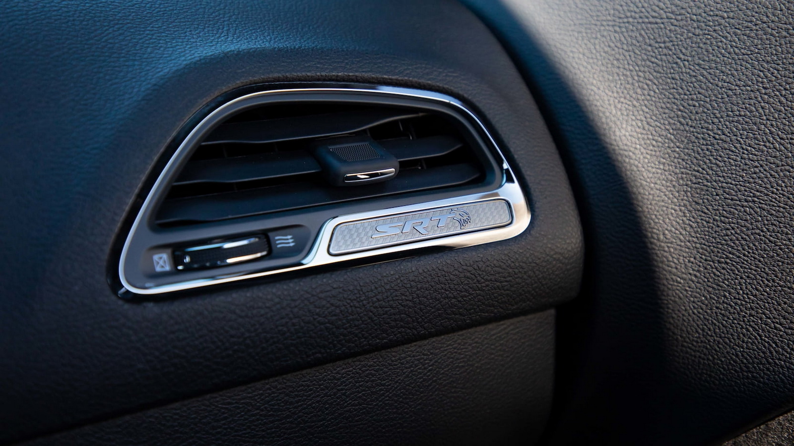 2019 Dodge Challenger Hellcat Wears Carbon 1969 Charger Body Like A Glove