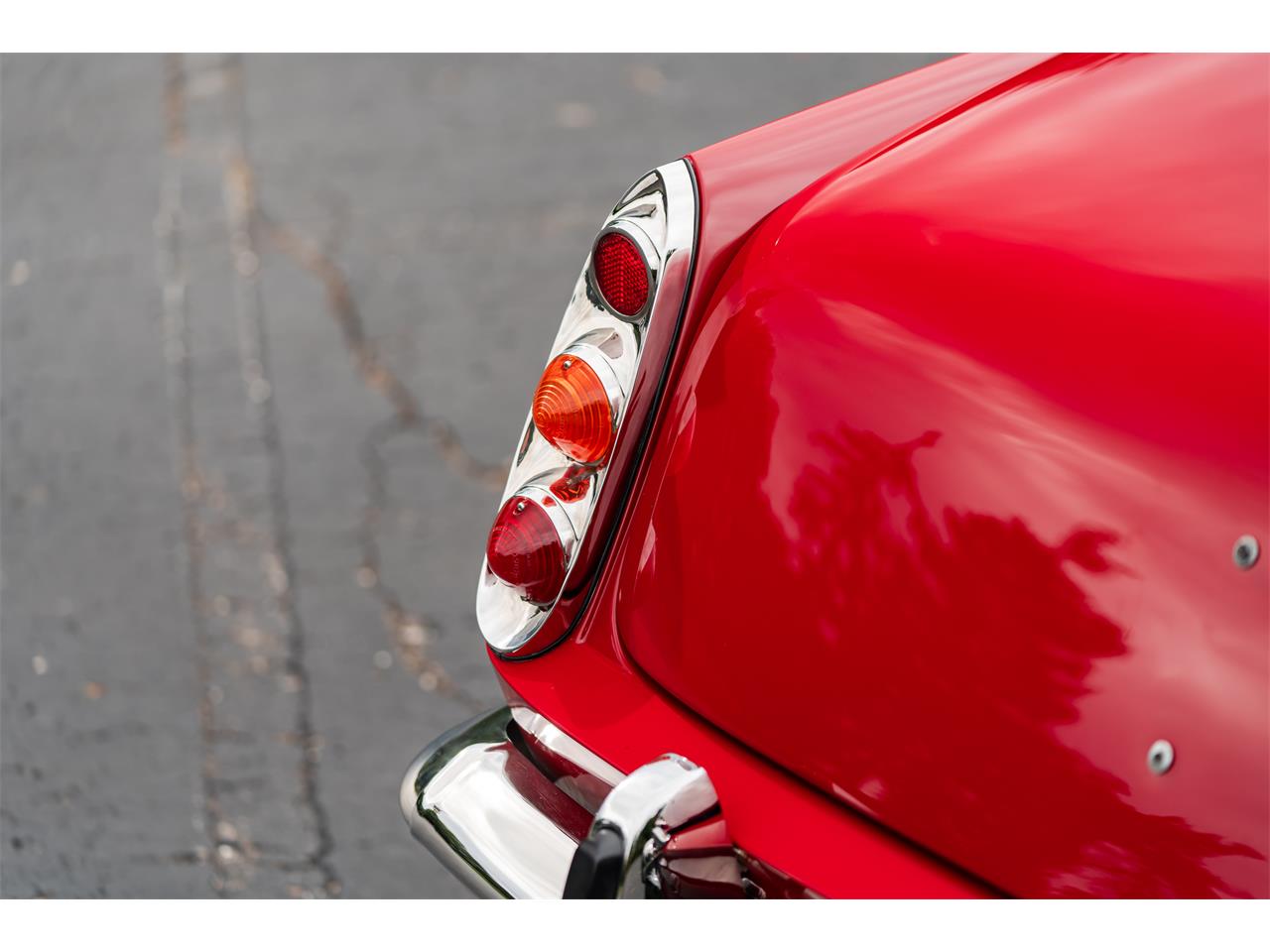 Ferrari 250 GTE 2+2 Series II Is A Good Investment For The Millionaires Out There