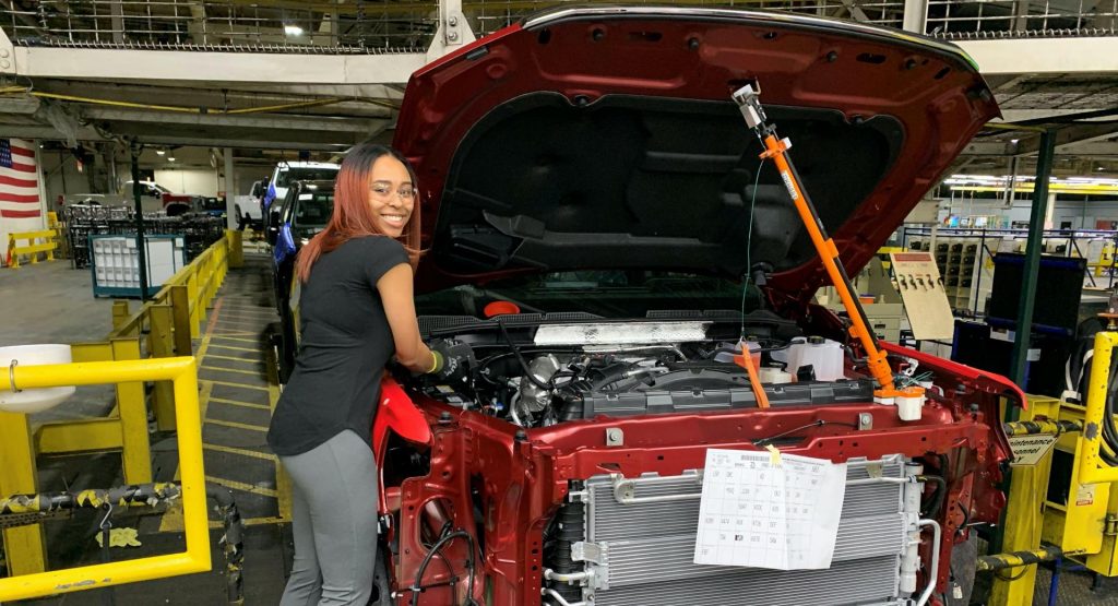 GM Promoting 1,350 U.S. Hourly Workers To Regular Full-Time Employment