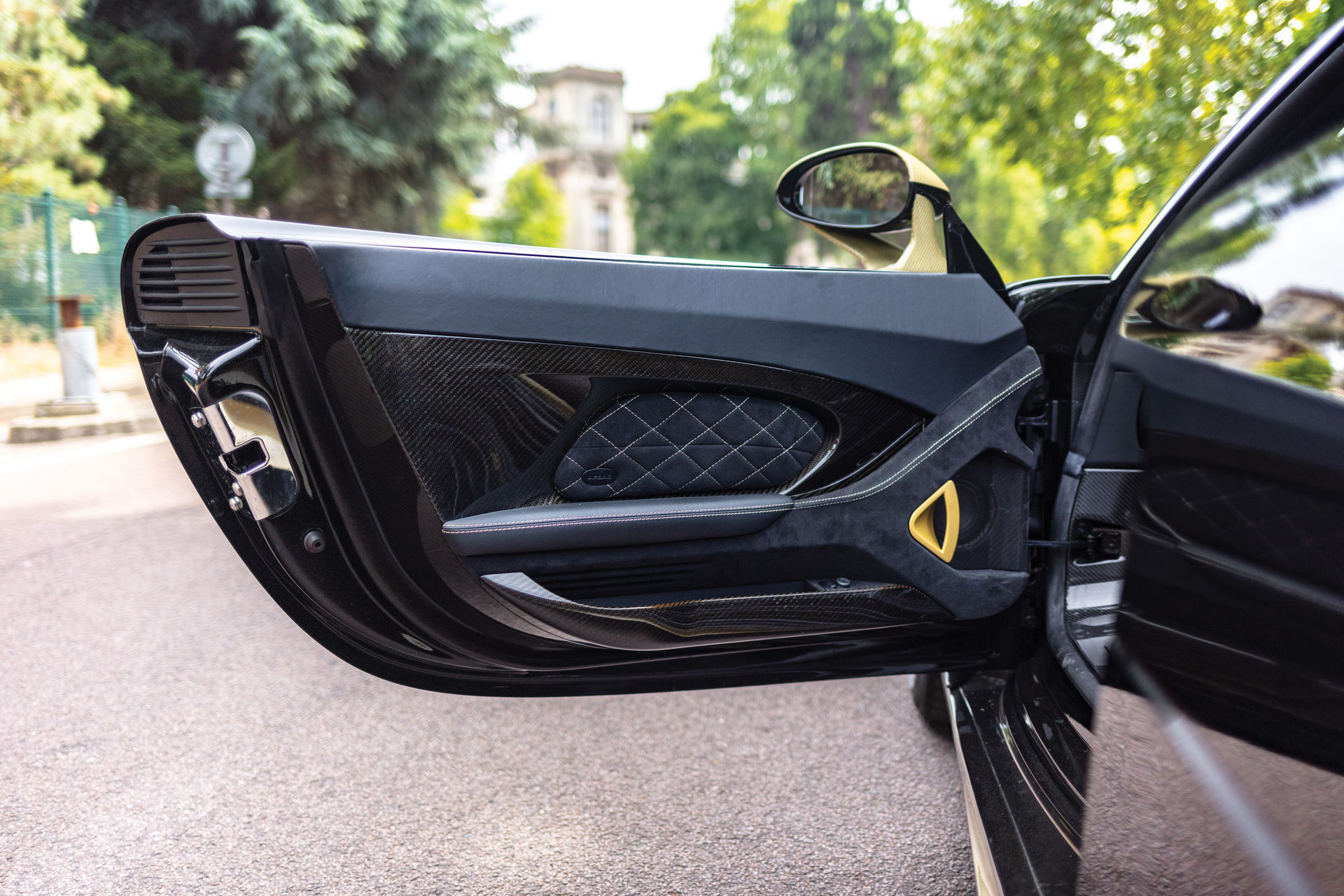 Gemballa Mirage GT Is A Carrera GT With The Midas Touch (And Price)