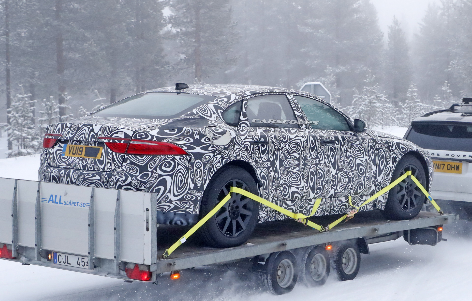 Upcoming Jaguar XJ To Be “Stunning,” Question What Large Luxury Sedans Are All About