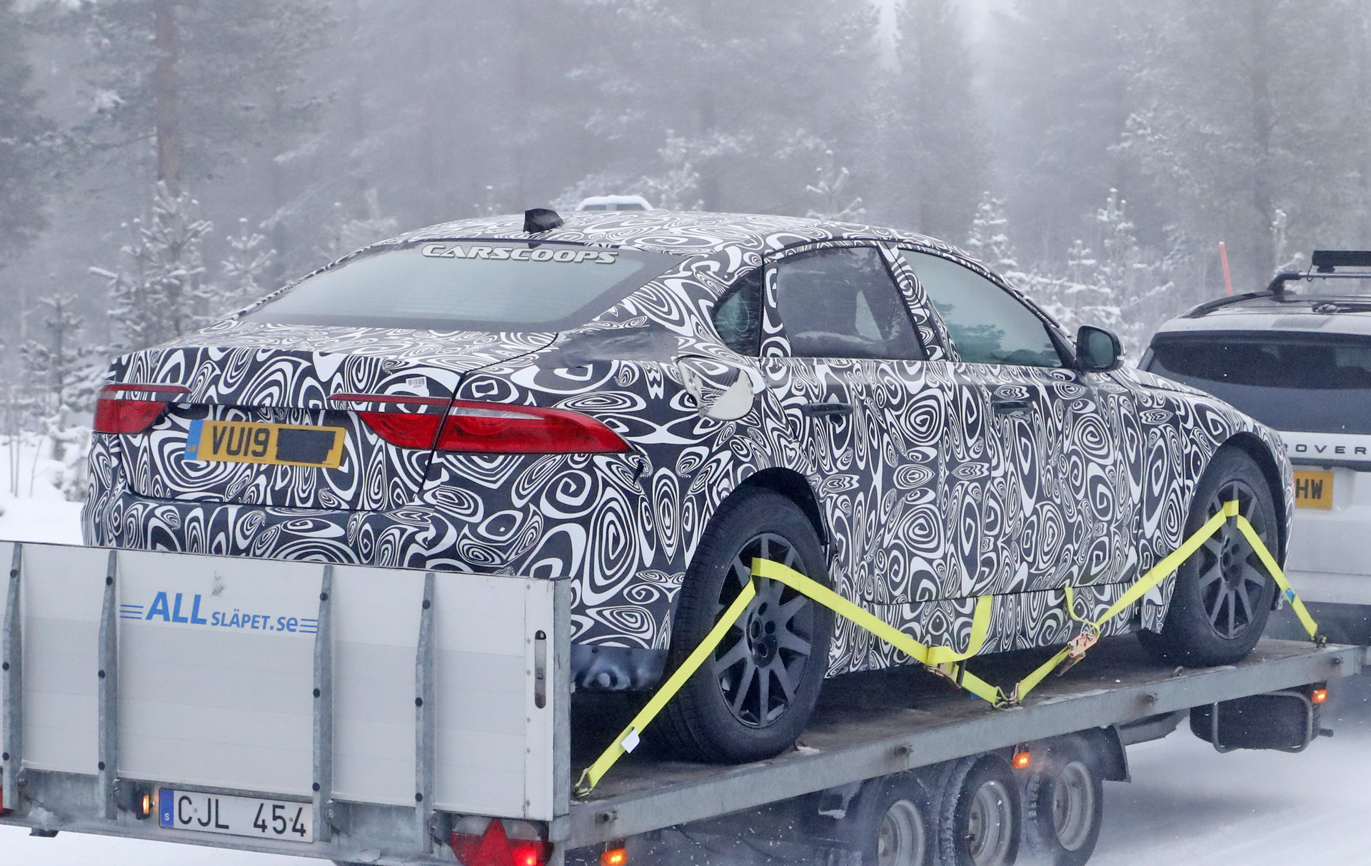 Upcoming Jaguar XJ To Be “Stunning,” Question What Large Luxury Sedans Are All About