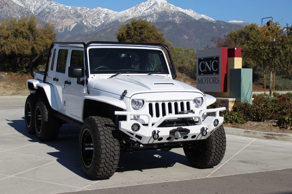 This Six-Wheeled Jeep Wrangler Is All About Show, But It’ll Still Cost You $150,000