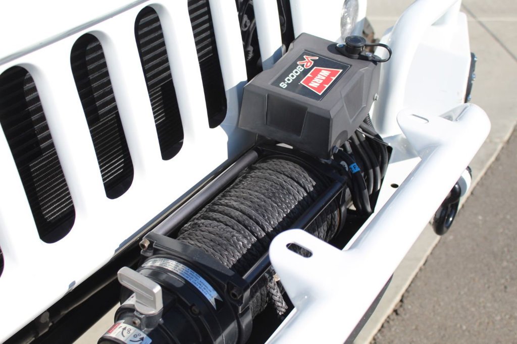 This Six-Wheeled Jeep Wrangler Is All About Show, But It’ll Still Cost You $150,000