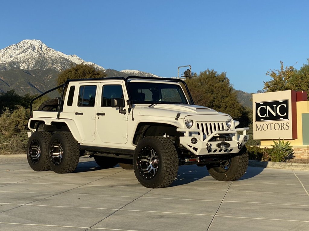 This Six-Wheeled Jeep Wrangler Is All About Show, But It’ll Still Cost You $150,000