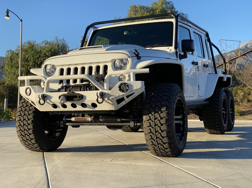 This Six-Wheeled Jeep Wrangler Is All About Show, But It’ll Still Cost You $150,000