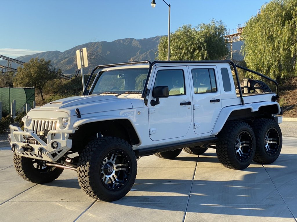 This Six-Wheeled Jeep Wrangler Is All About Show, But It’ll Still Cost You $150,000