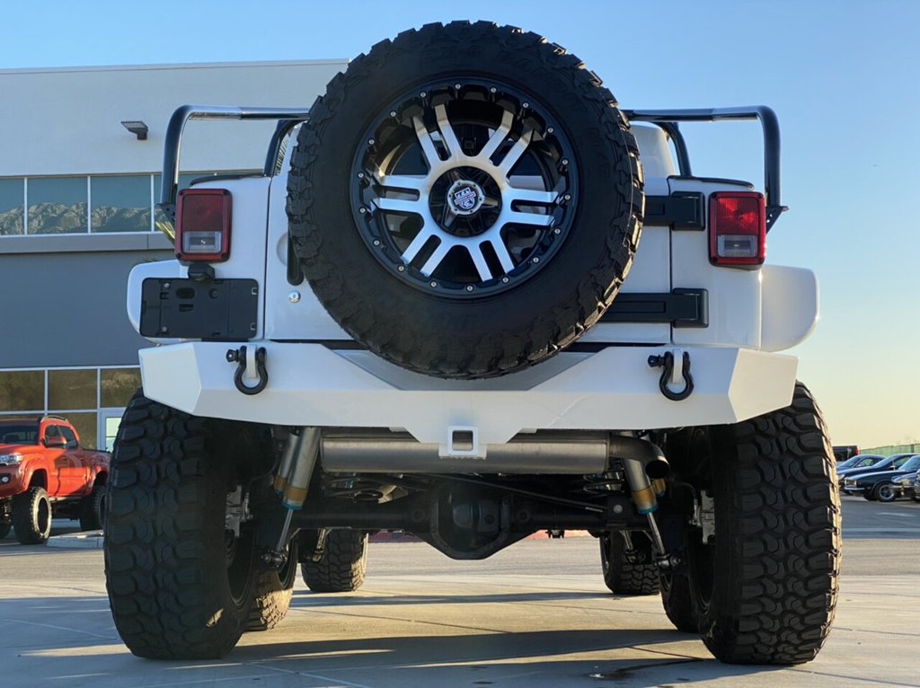 This Six-Wheeled Jeep Wrangler Is All About Show, But It’ll Still Cost You $150,000