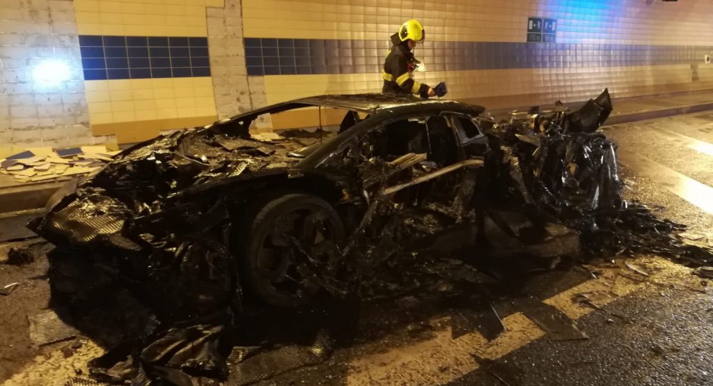  1,250 HP Lamborghini Aventador Carbonado Turns Into Trashado After Burning In Tunnel
