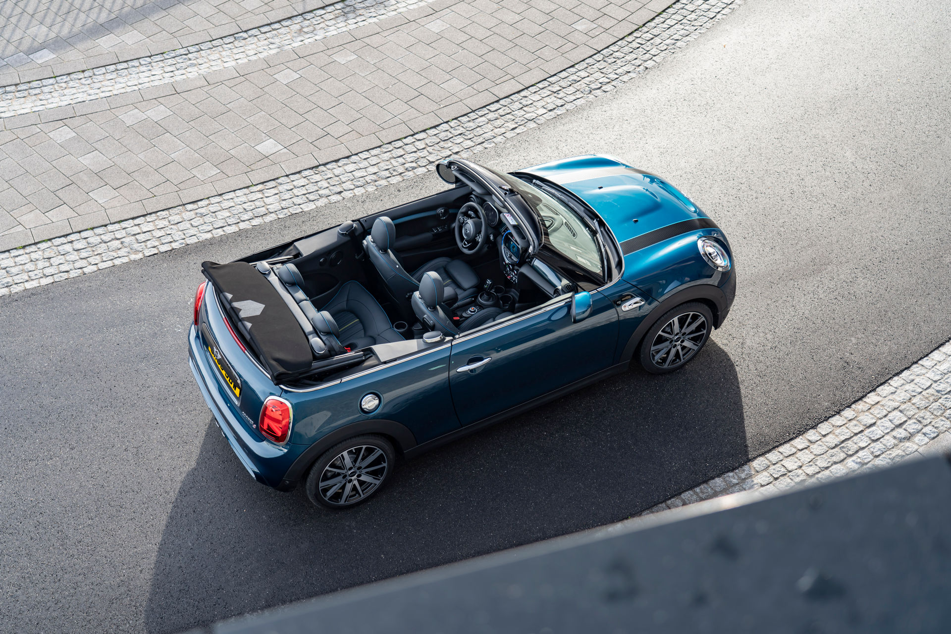 2020 Mini Convertible Sidewalk Wants To Lure You With Comprehensive Equipment List