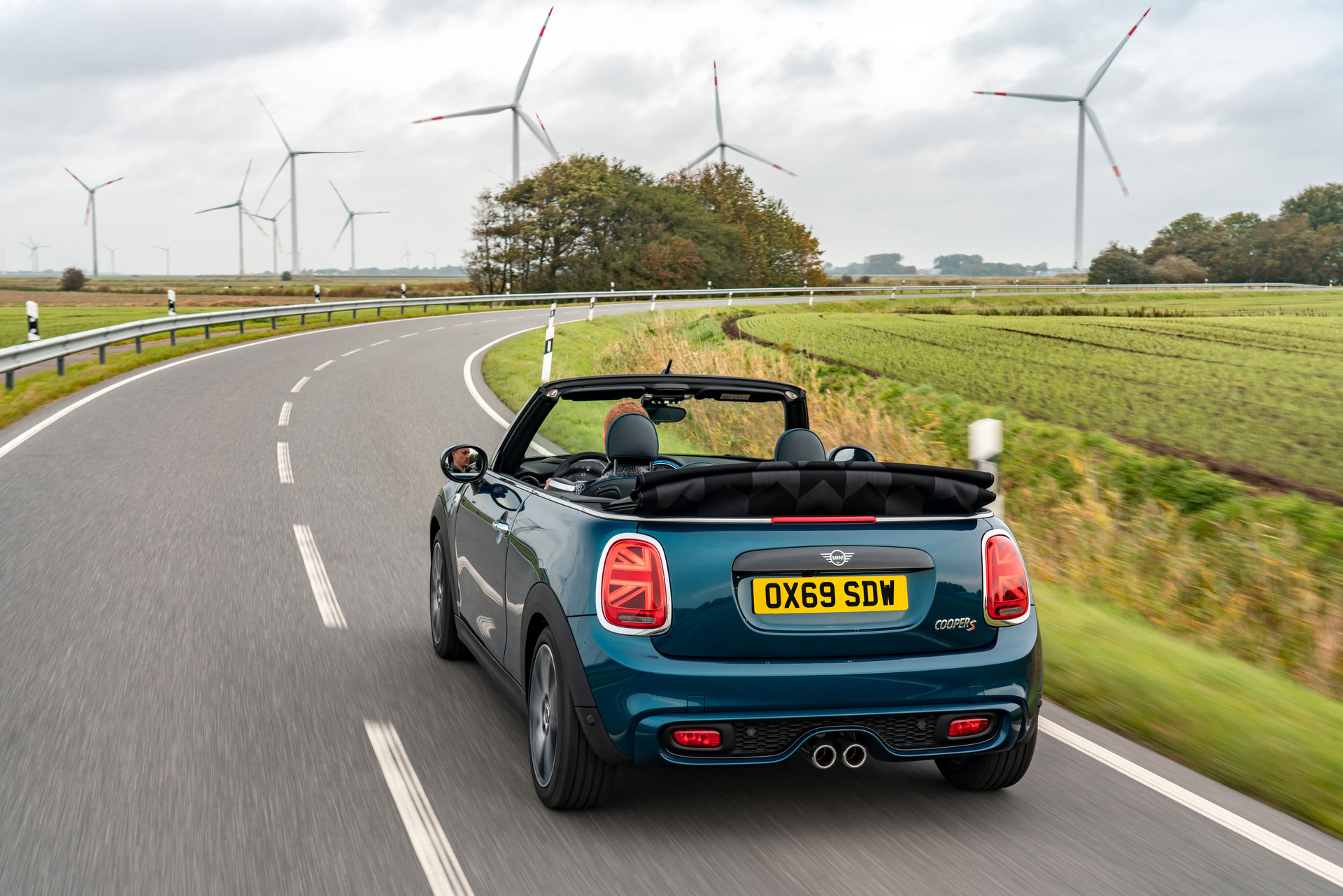 2020 Mini Convertible Sidewalk Wants To Lure You With Comprehensive Equipment List