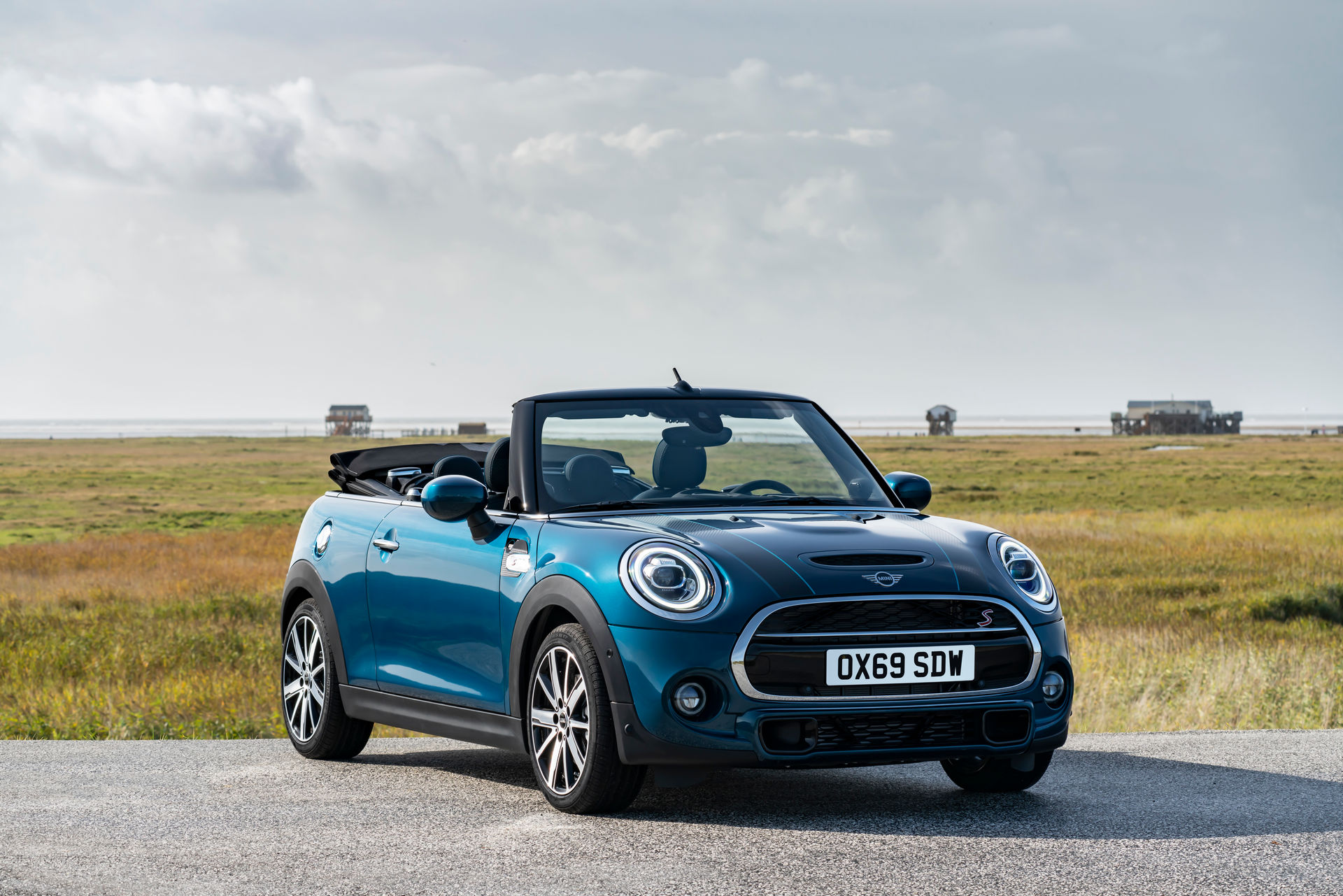 2020 Mini Convertible Sidewalk Wants To Lure You With Comprehensive Equipment List