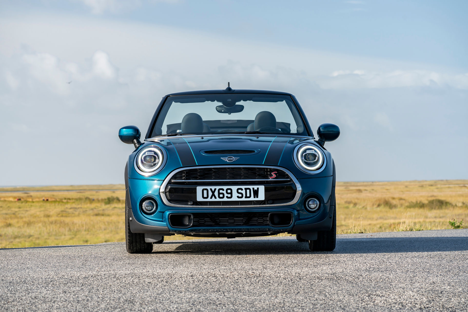 2020 Mini Convertible Sidewalk Wants To Lure You With Comprehensive Equipment List
