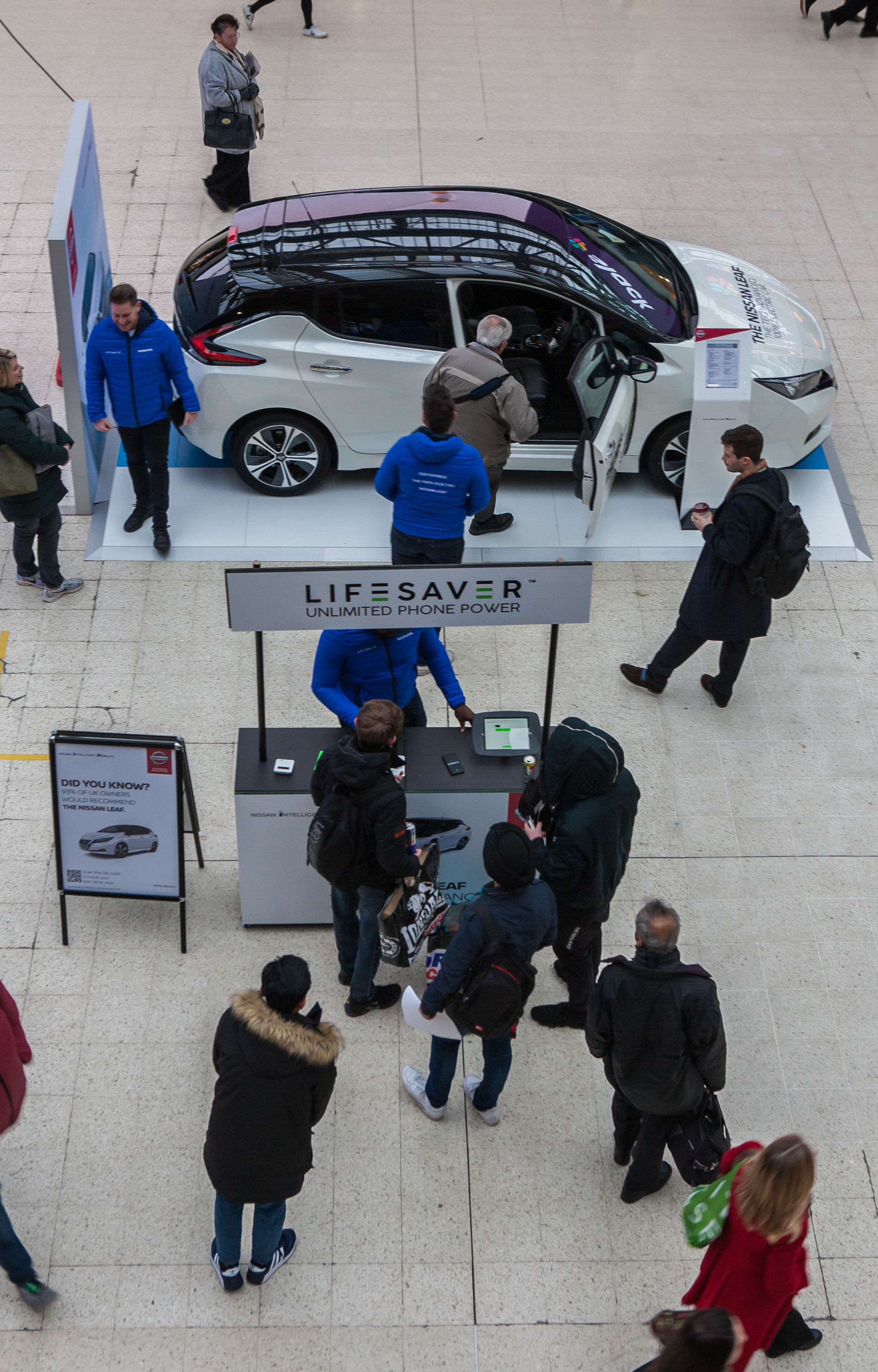 Nissan Joins With UK Startup To Keep Commuters’ Phones Charged
