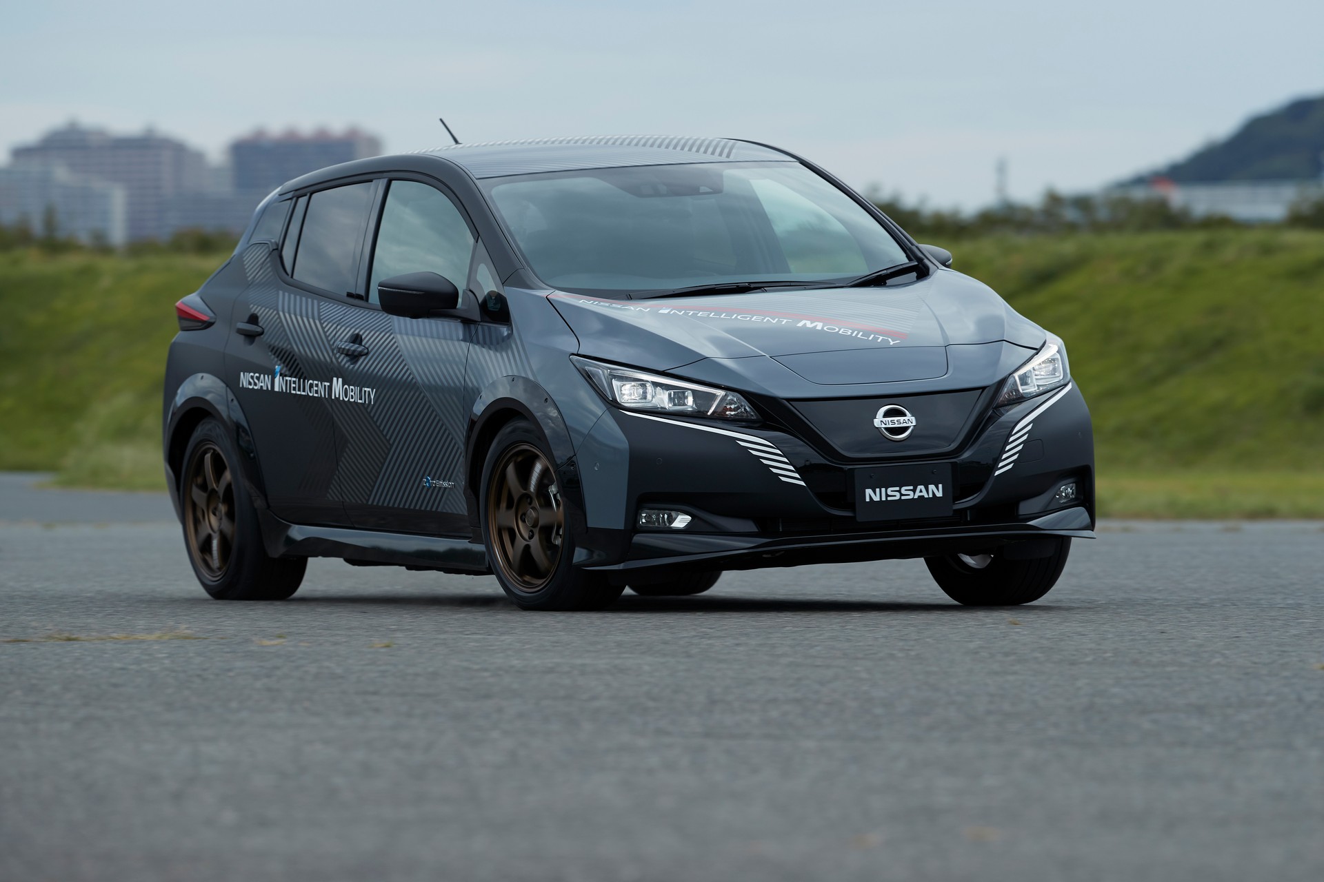 Nissan’s e-4ORCE Is A Dual-Motor AWD System For Electric Vehicles