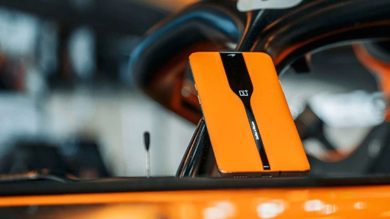 OnePlus Concept One Smartphone Is Like A McLaren 720S Spider For Your Pocket