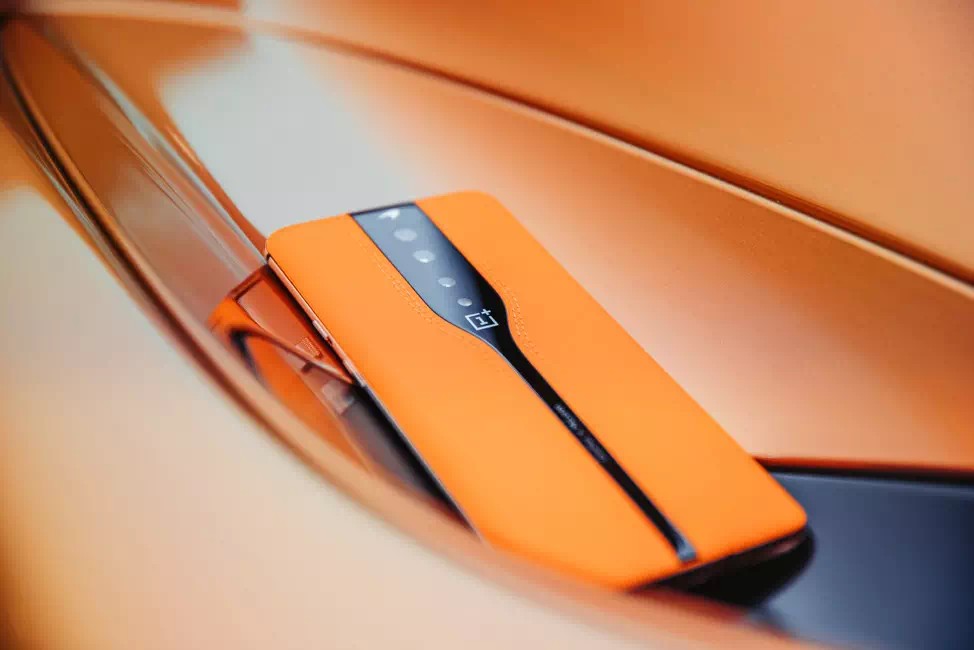 OnePlus Concept One Smartphone Is Like A McLaren 720S Spider For Your Pocket