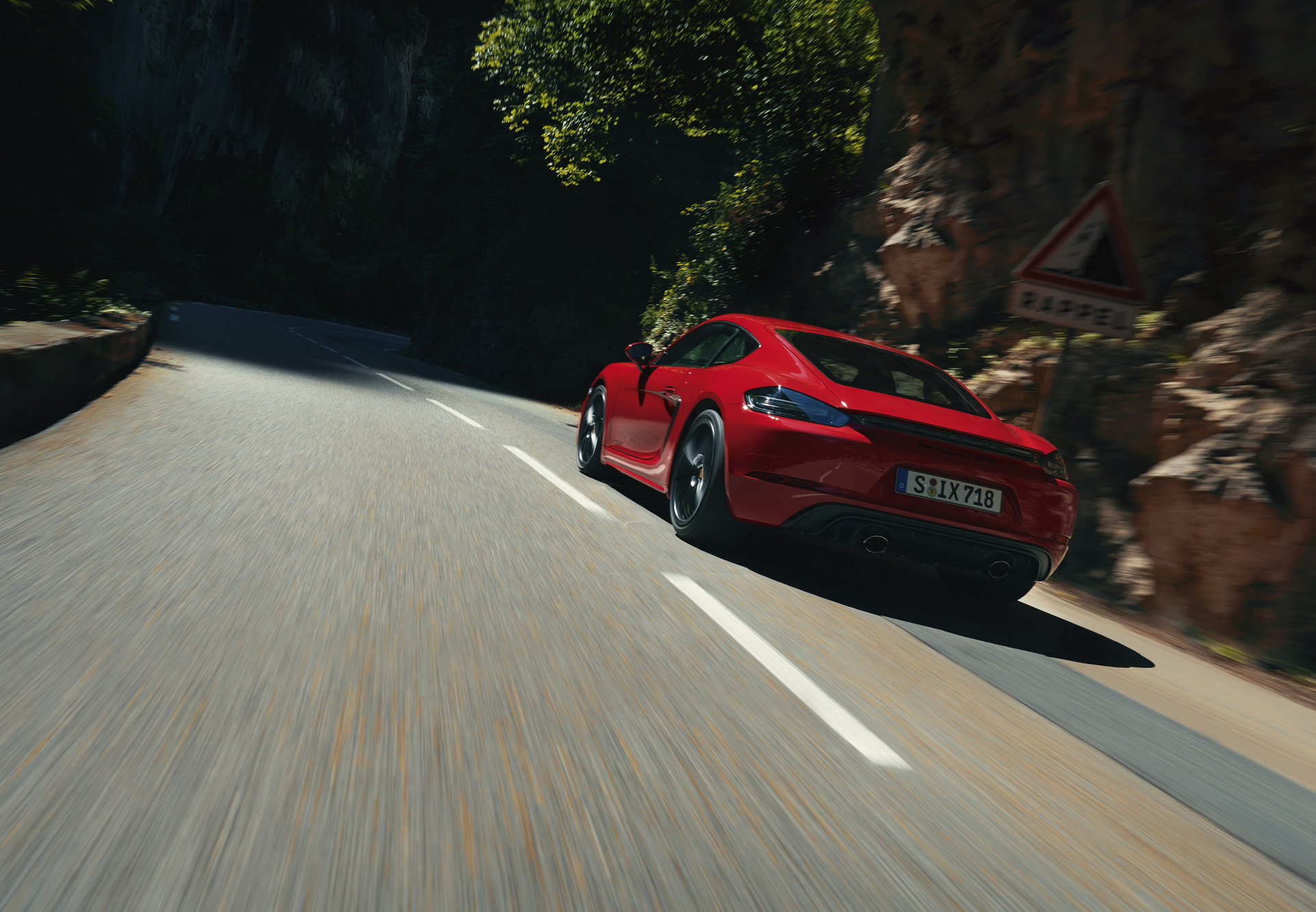 New Porsche 718 GTS 4.0 Models Get The Six-Cylinder Engine They Deserve