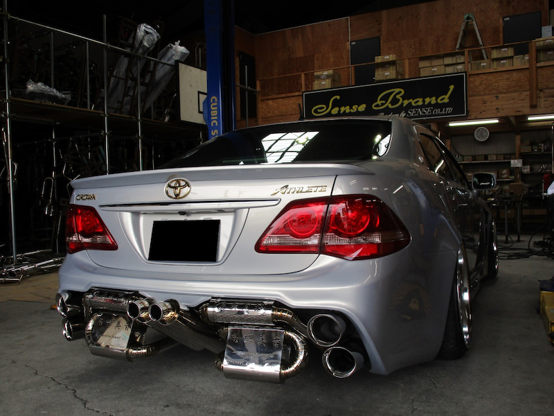 (Non) Sense Brand’s Toyota Looks Exhausting At Tokyo Auto Salon