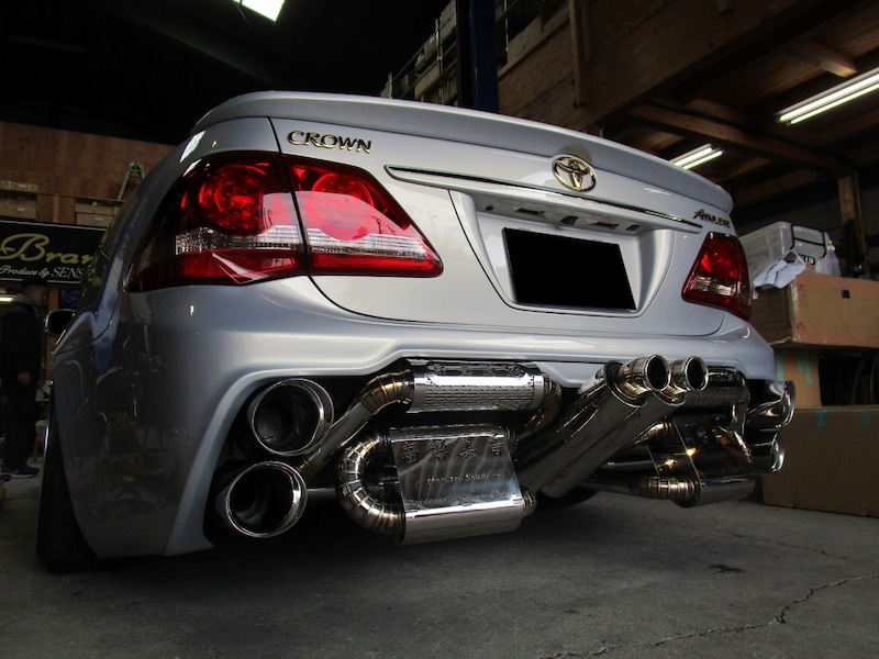 (Non) Sense Brand’s Toyota Looks Exhausting At Tokyo Auto Salon