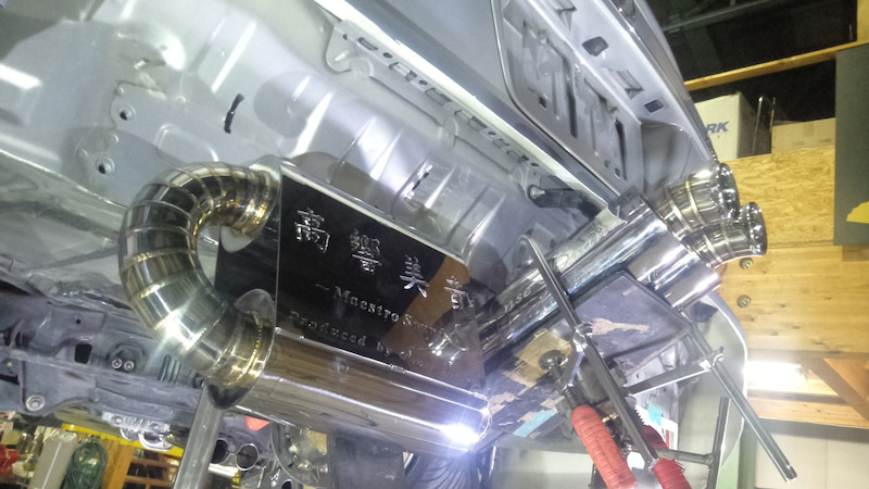 (Non) Sense Brand’s Toyota Looks Exhausting At Tokyo Auto Salon