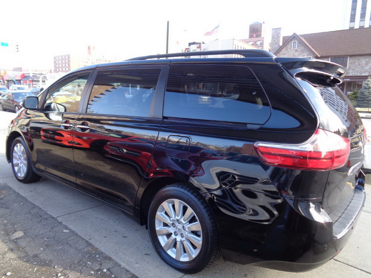 Modified Toyota Sienna Minivan Is Now A Mobile Office For Workaholics