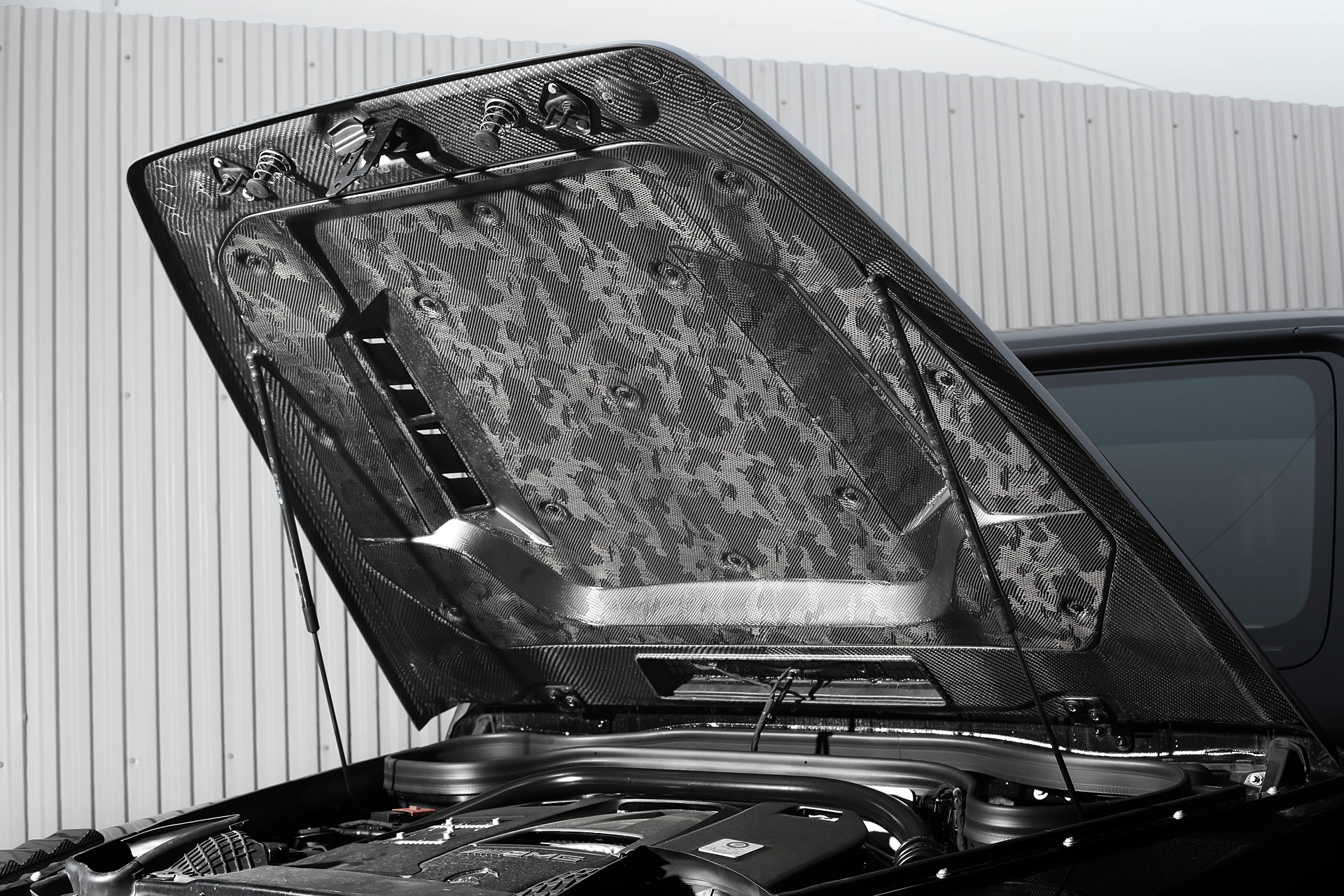 TopCar Makes A ‘Light’ Inferno Dressing Package For Mercedes-AMG G63