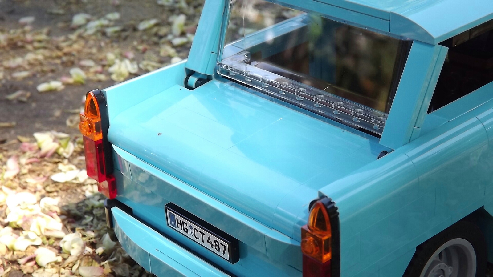 1933 Cadillac 355C Is One Of The Finest Amateur Lego Projects We’ve Seen So Far