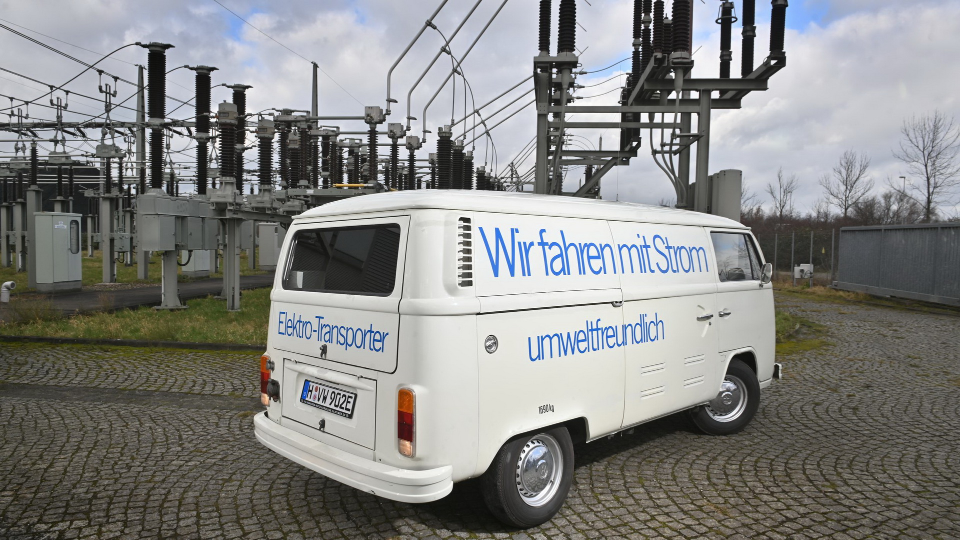 Did You Know That VW Offered A Small Fleet Of Electric Transporter Bulli Vans In The 1970s?