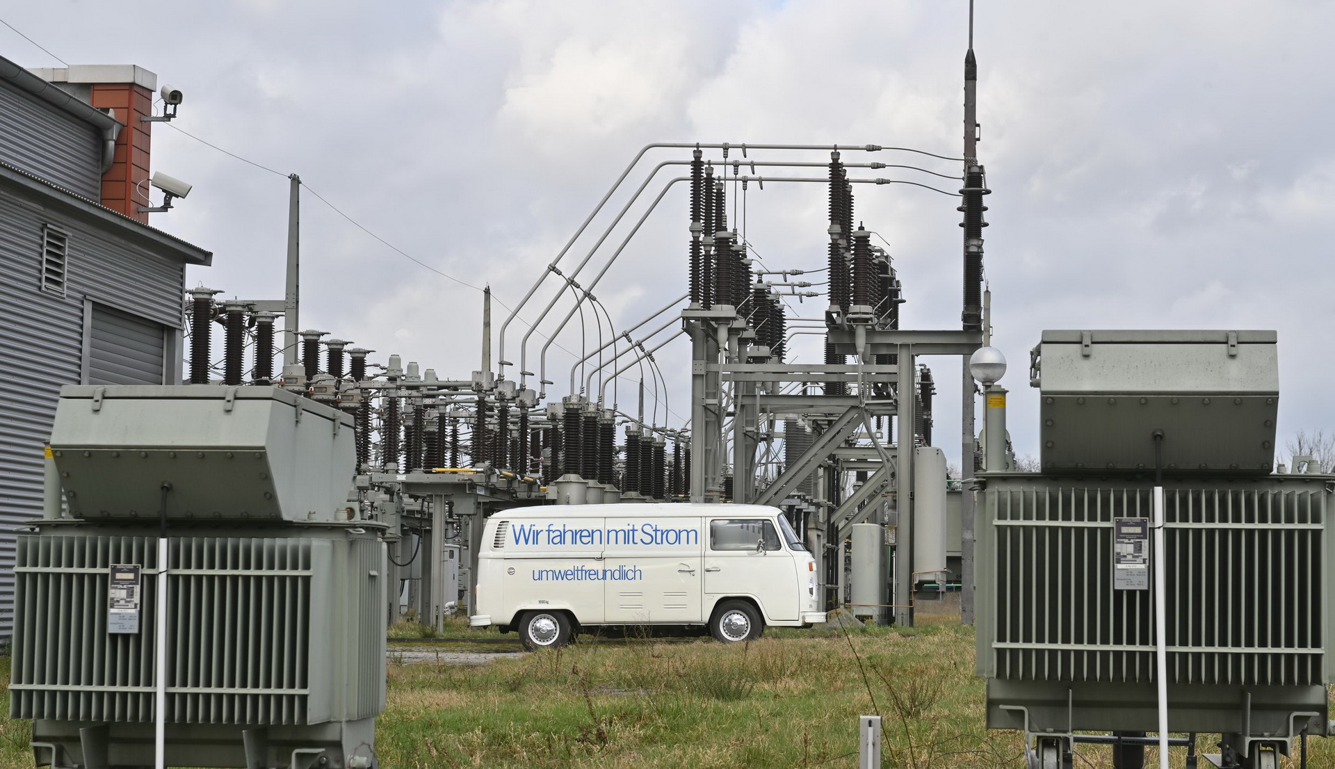 Did You Know That VW Offered A Small Fleet Of Electric Transporter Bulli Vans In The 1970s?