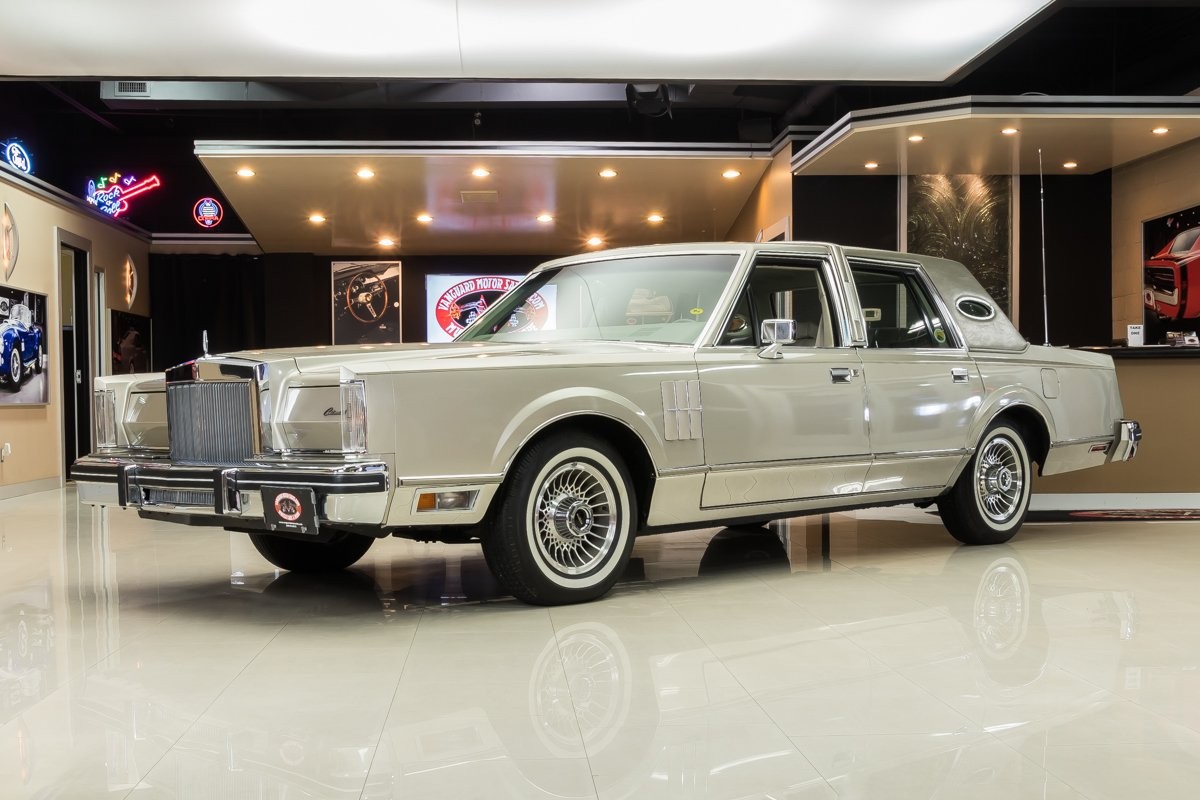 This Lincoln Continental Was Bought Brand New In 1980 And Mostly Stored For 40 Years After Just 1,500 Miles!