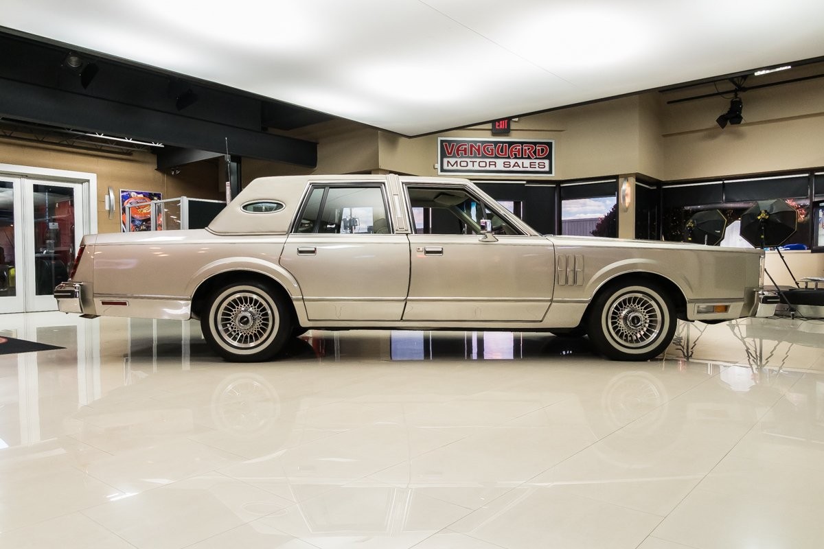 This Lincoln Continental Was Bought Brand New In 1980 And Mostly Stored For 40 Years After Just 1,500 Miles!