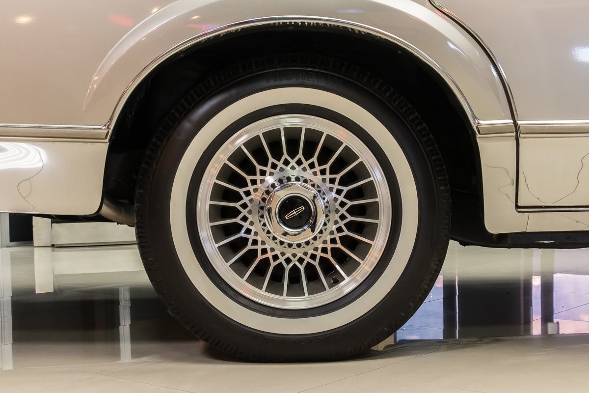 This Lincoln Continental Was Bought Brand New In 1980 And Mostly Stored For 40 Years After Just 1,500 Miles!