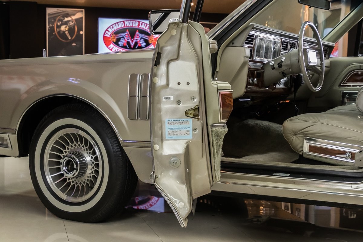 This Lincoln Continental Was Bought Brand New In 1980 And Mostly Stored For 40 Years After Just 1,500 Miles!
