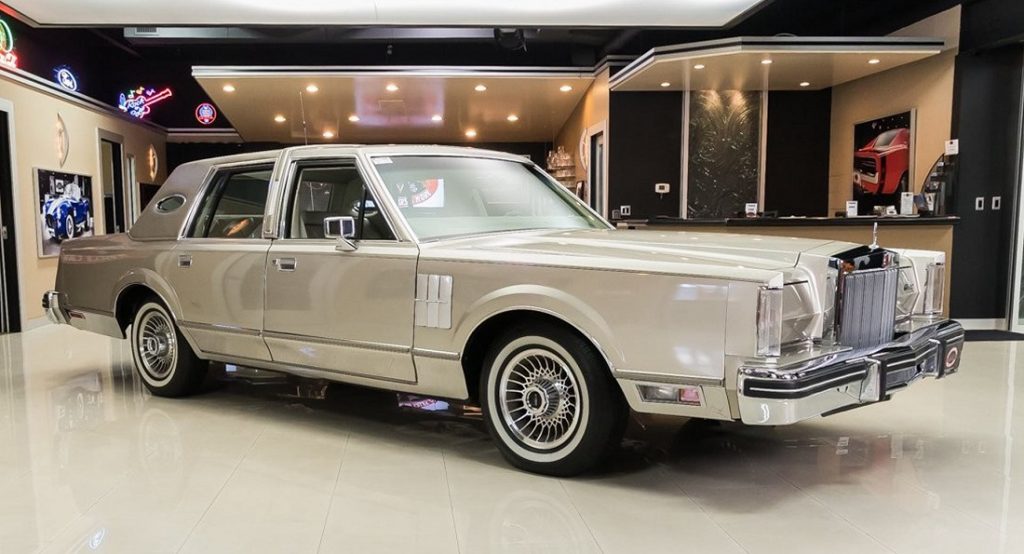  This Lincoln Continental Was Bought Brand New In 1980 And Mostly Stored For 40 Years After Just 1,500 Miles!