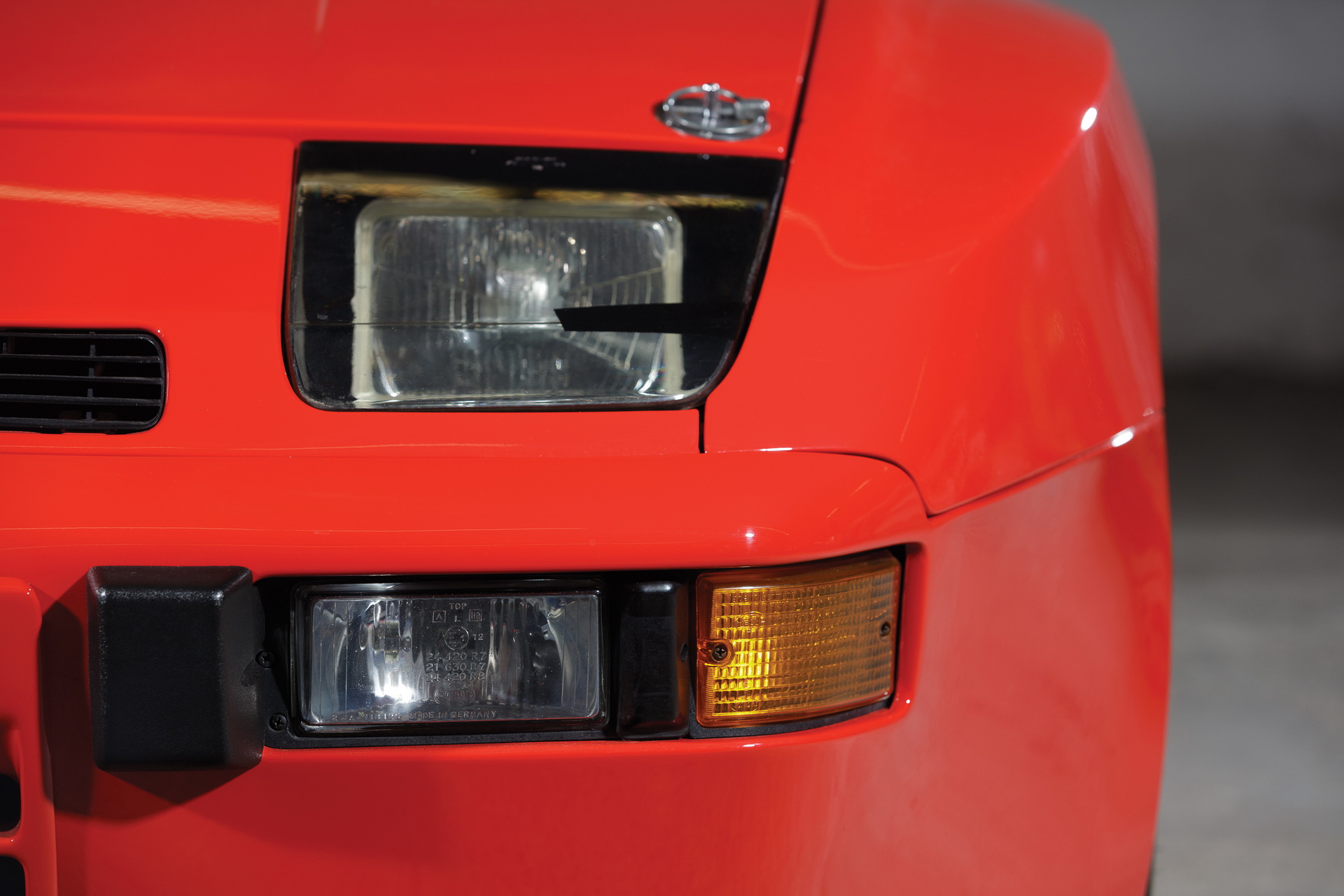 1982 Porsche 924 Carrera GTS Is An Automotive Unicorn That Comes With Steep Price Tag