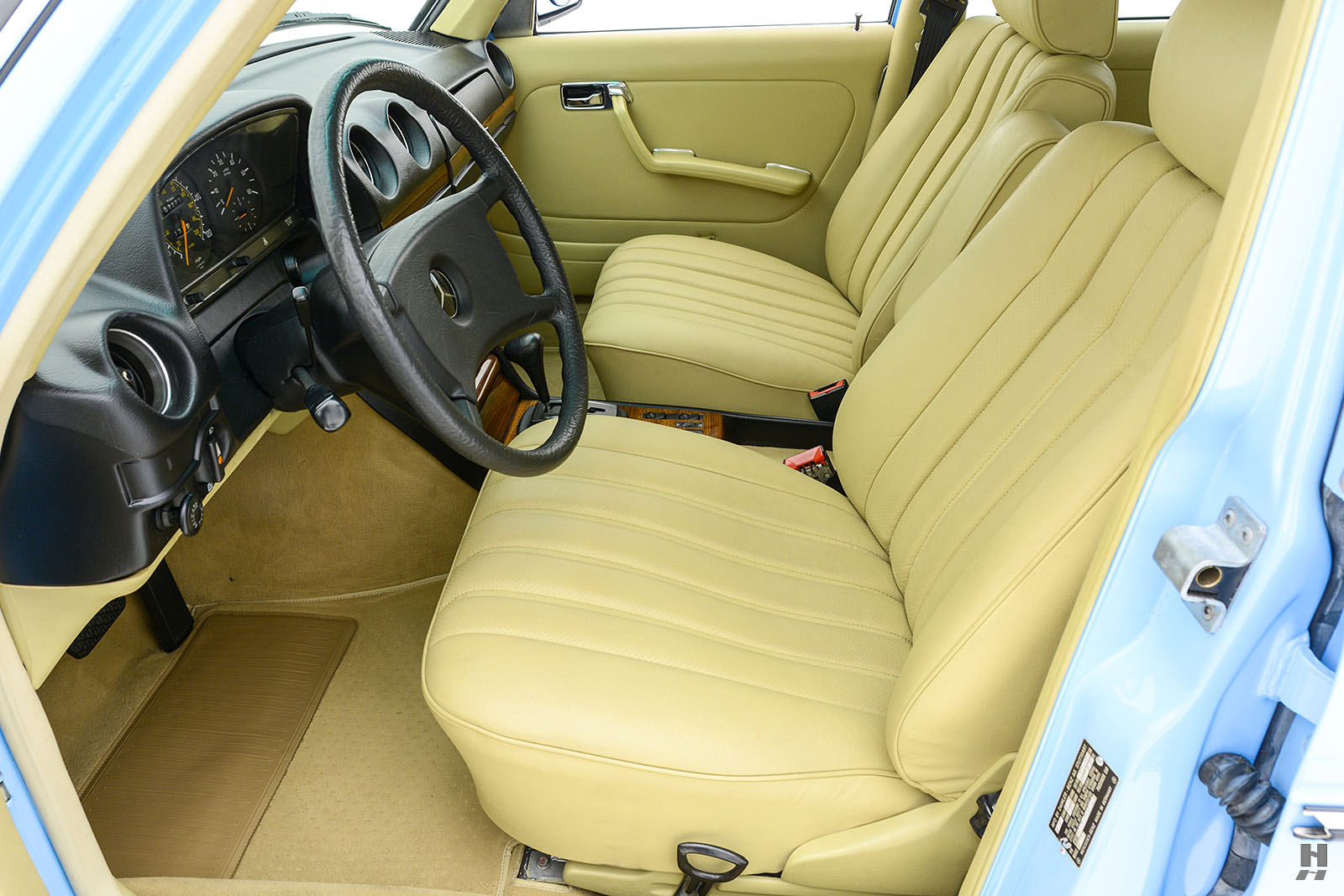 Ready To Soot Yourself? Check This 1983 Mercedes-Benz 300 TD Wagon