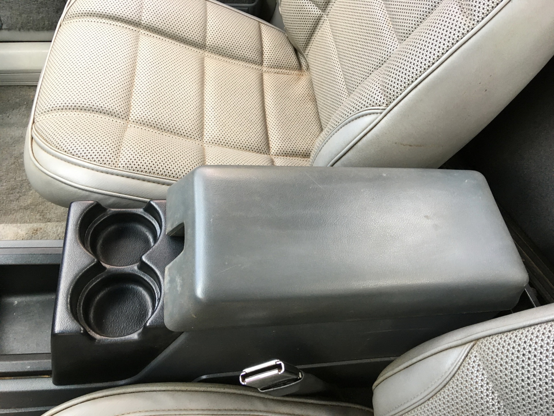 1989 Jeep Comanche Invites You To Be A Pioneer, Not A Gladiator