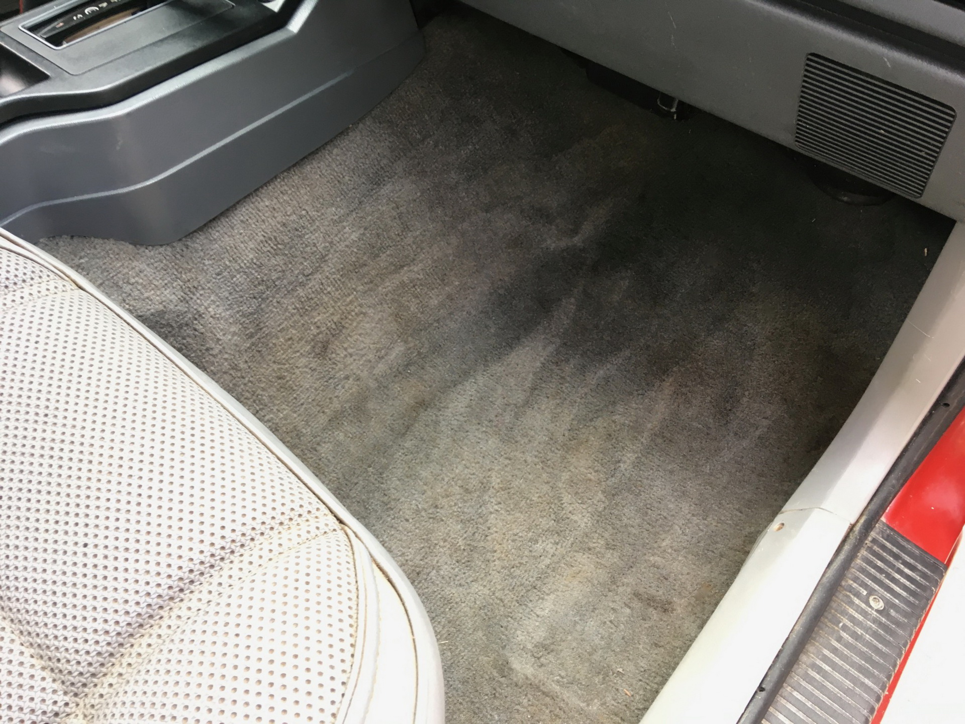 1989 Jeep Comanche Invites You To Be A Pioneer, Not A Gladiator