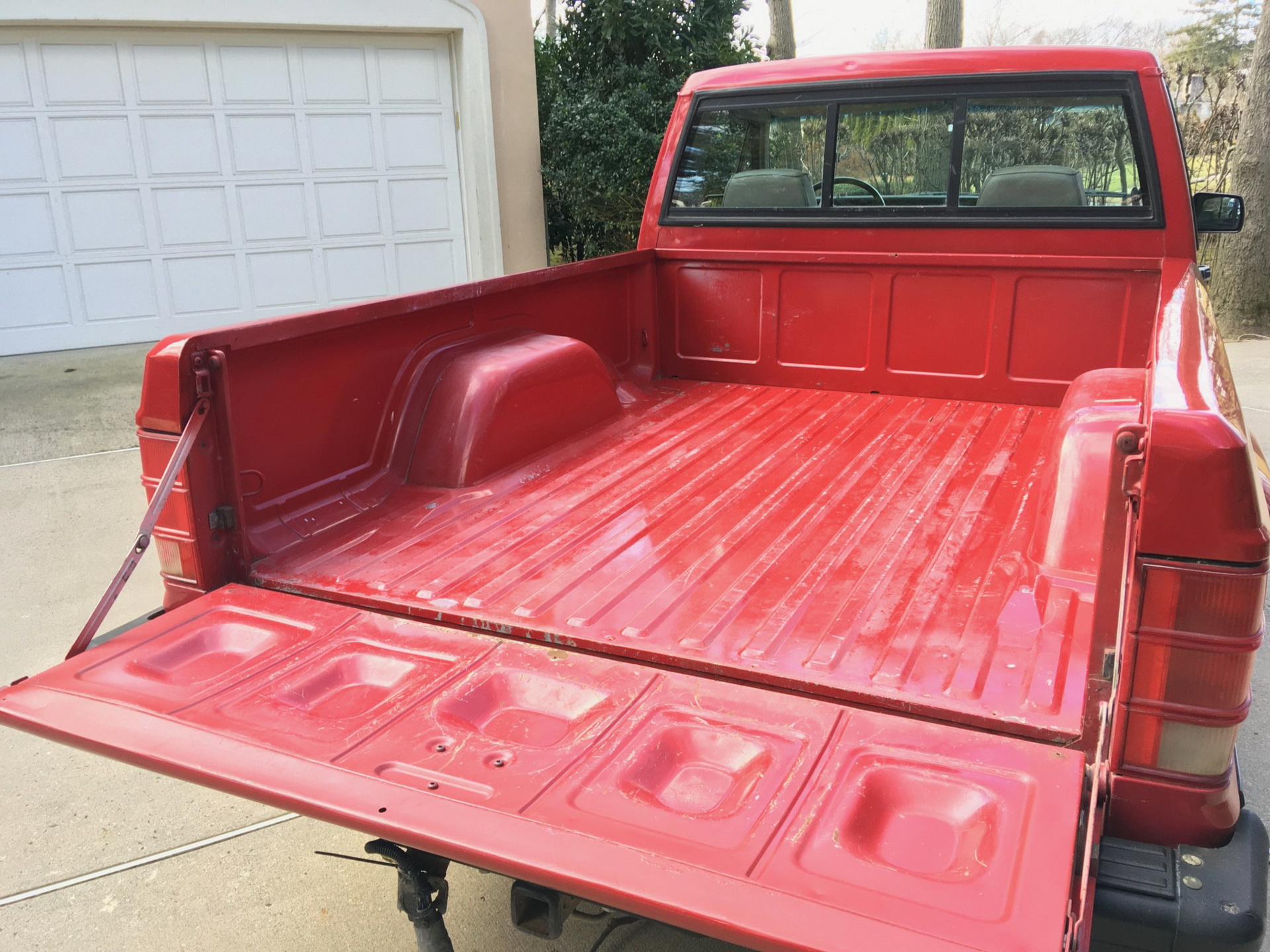 1989 Jeep Comanche Invites You To Be A Pioneer, Not A Gladiator