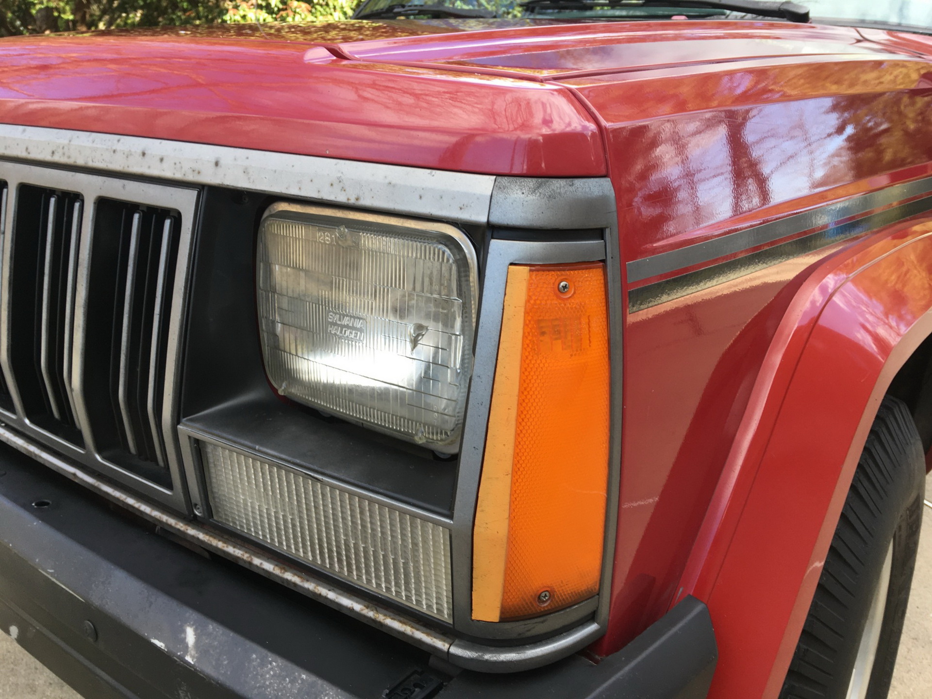 1989 Jeep Comanche Invites You To Be A Pioneer, Not A Gladiator