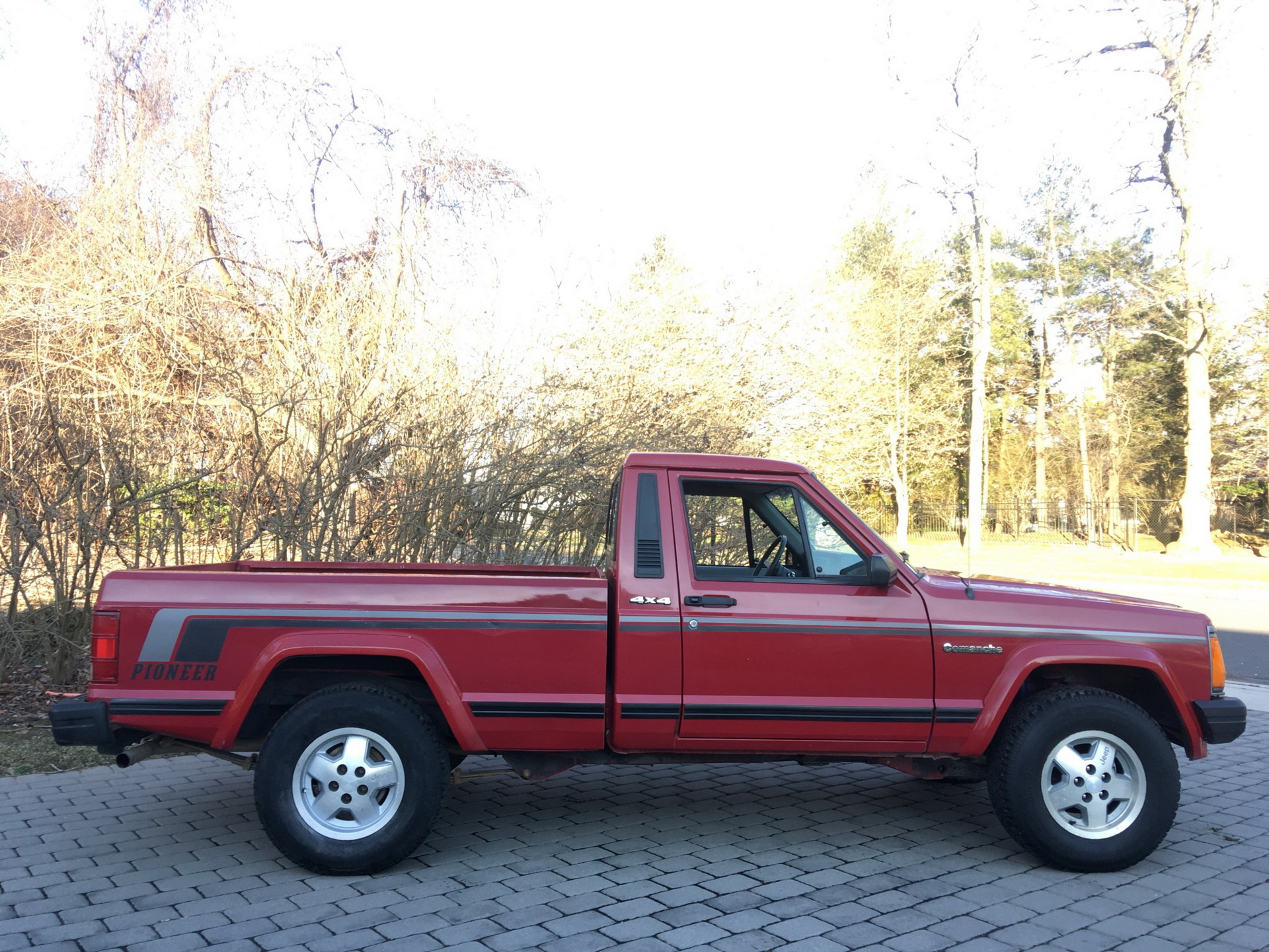 1989 Jeep Comanche Invites You To Be A Pioneer, Not A Gladiator