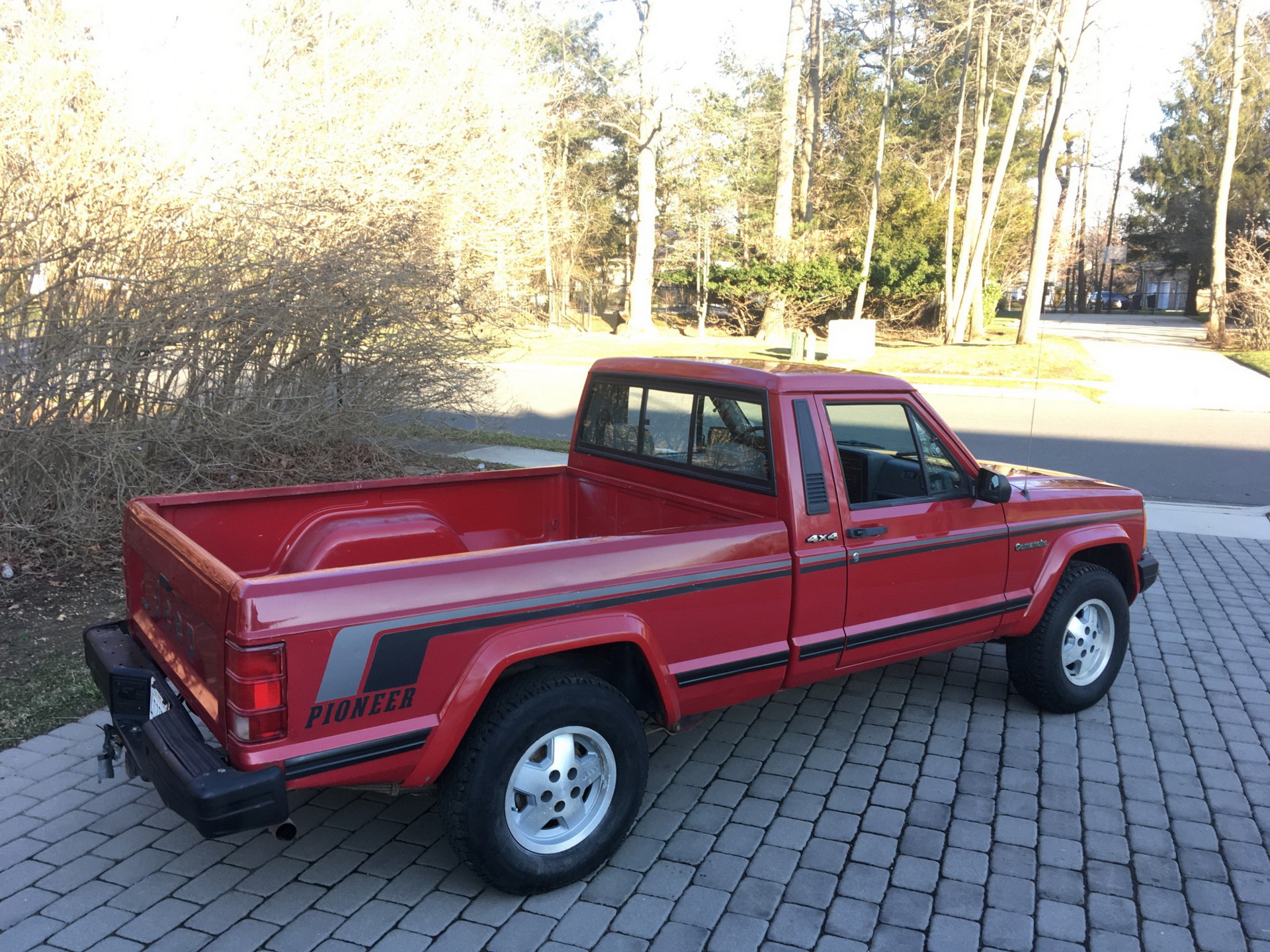 1989 Jeep Comanche Invites You To Be A Pioneer, Not A Gladiator