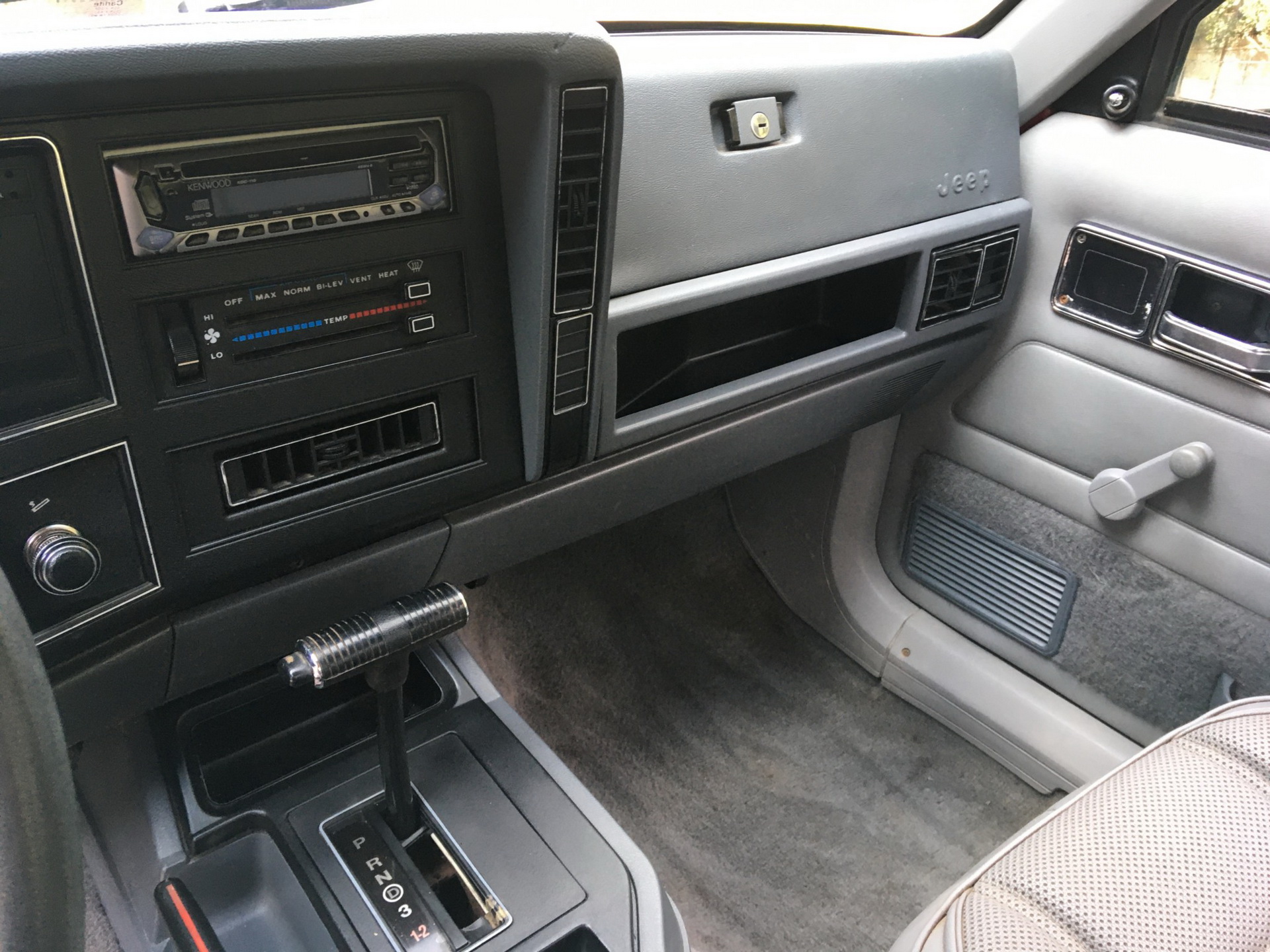 1989 Jeep Comanche Invites You To Be A Pioneer, Not A Gladiator