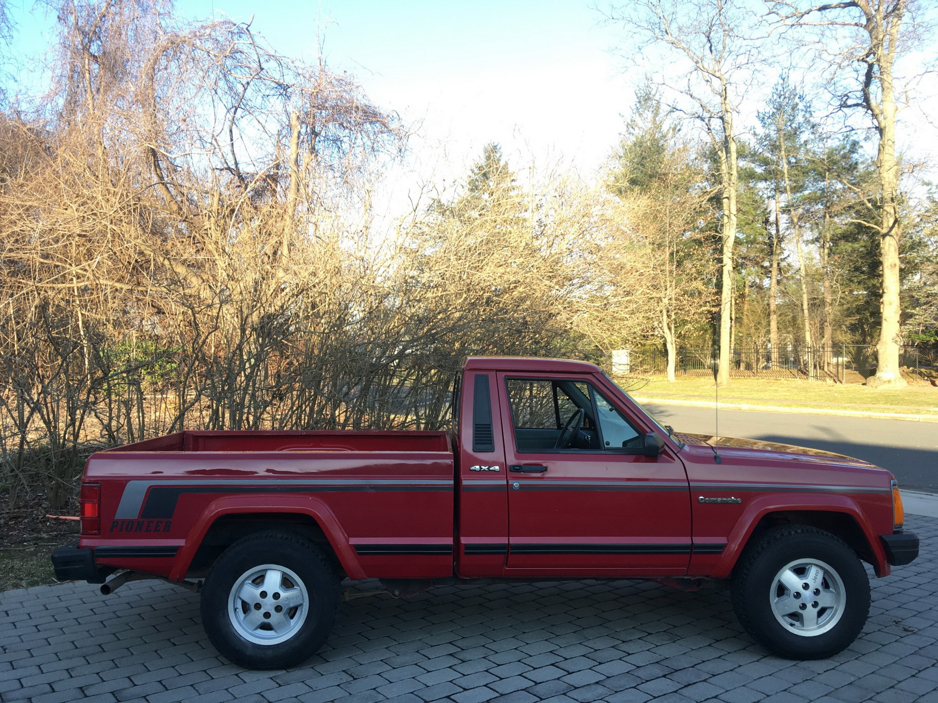 1989 Jeep Comanche Invites You To Be A Pioneer, Not A Gladiator