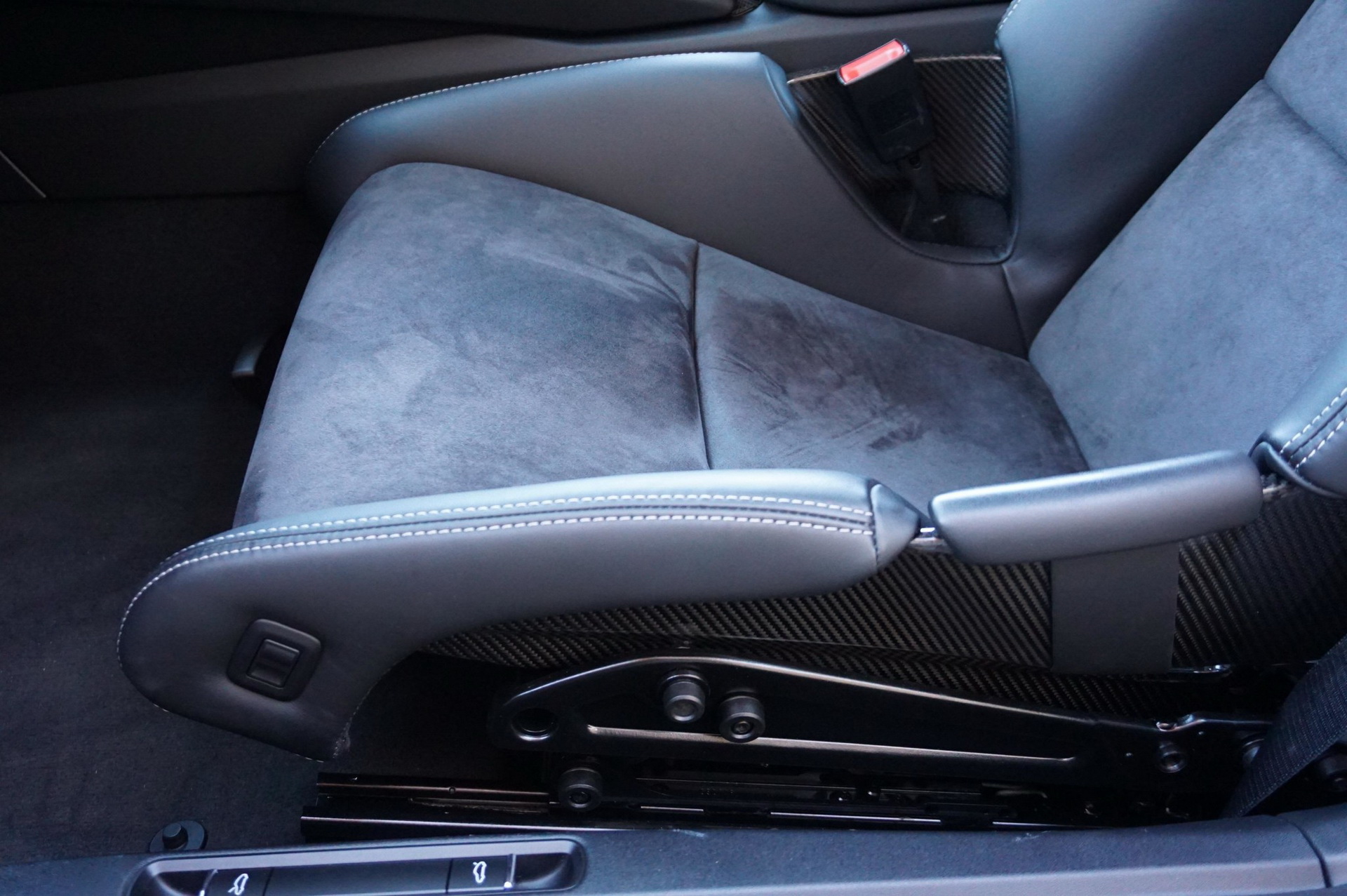 2.4k Mile Porsche 911 GT2 RS Weissach Is Calling For You, Can Your Bank Account Handle It?