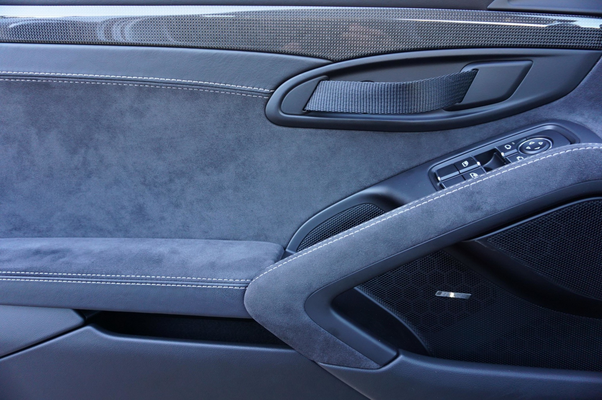 2.4k Mile Porsche 911 GT2 RS Weissach Is Calling For You, Can Your Bank Account Handle It?